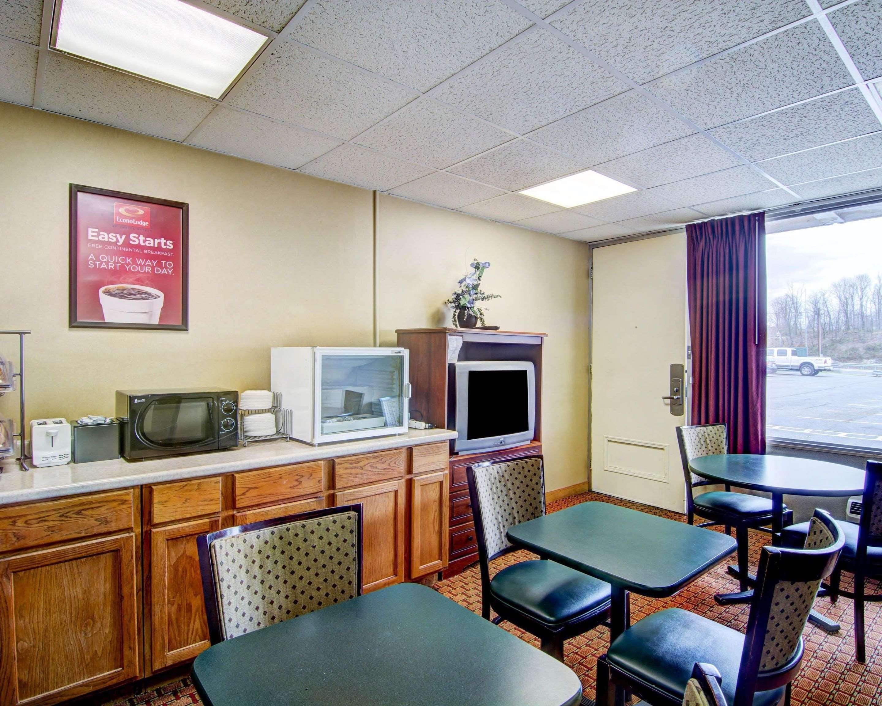 Econo Lodge Wytheville I-77 & I-81 Buitenkant foto