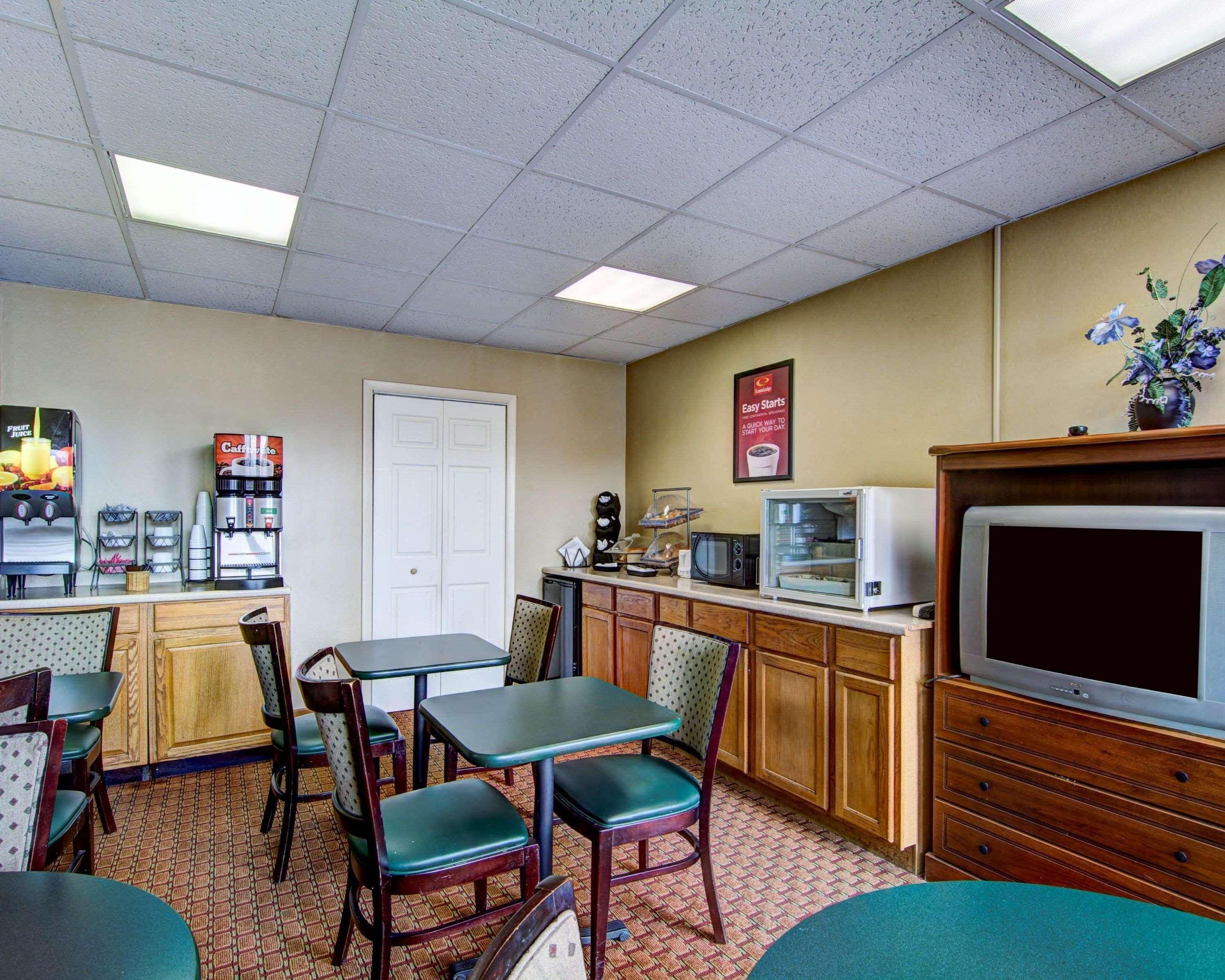 Econo Lodge Wytheville I-77 & I-81 Buitenkant foto