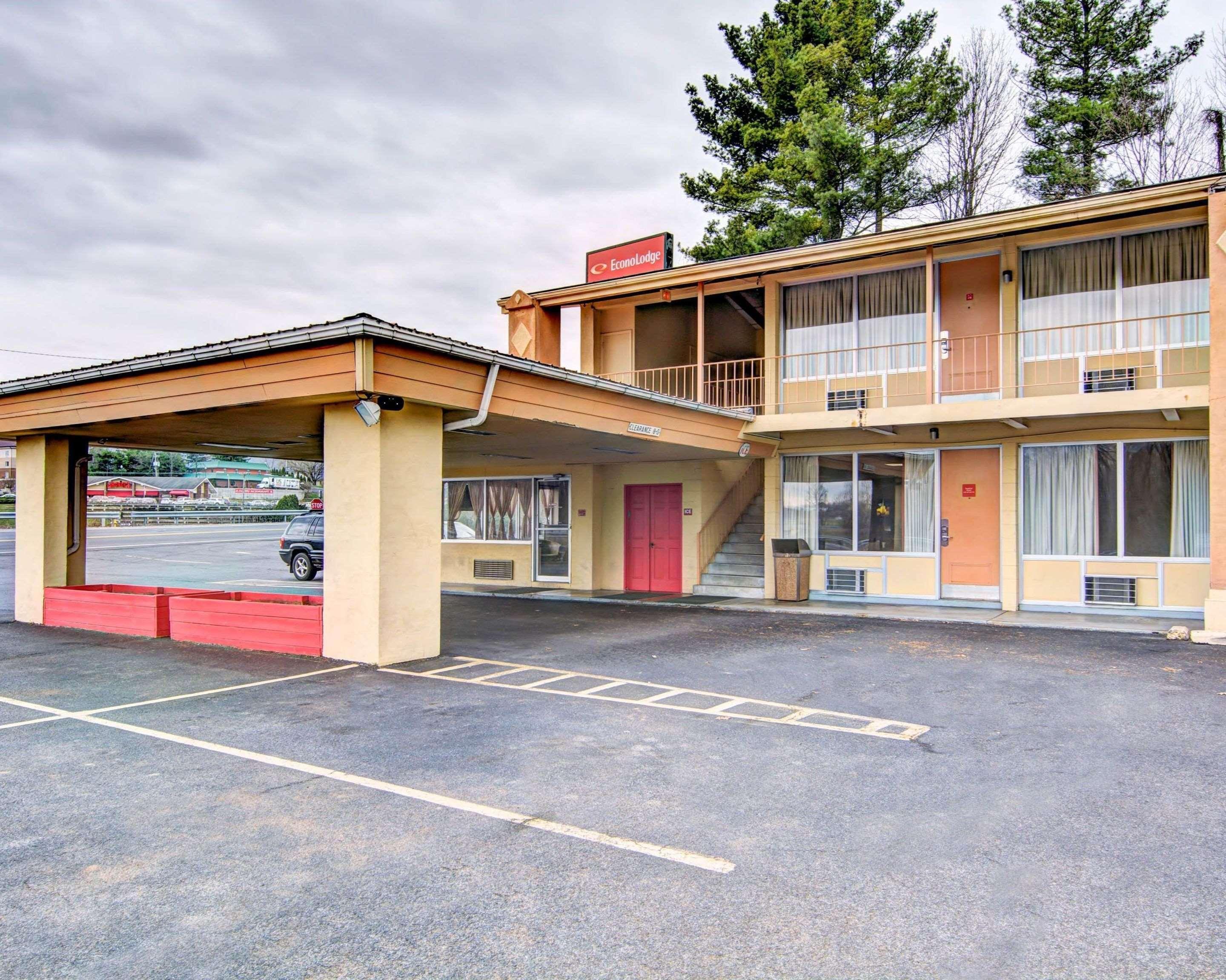 Econo Lodge Wytheville I-77 & I-81 Buitenkant foto