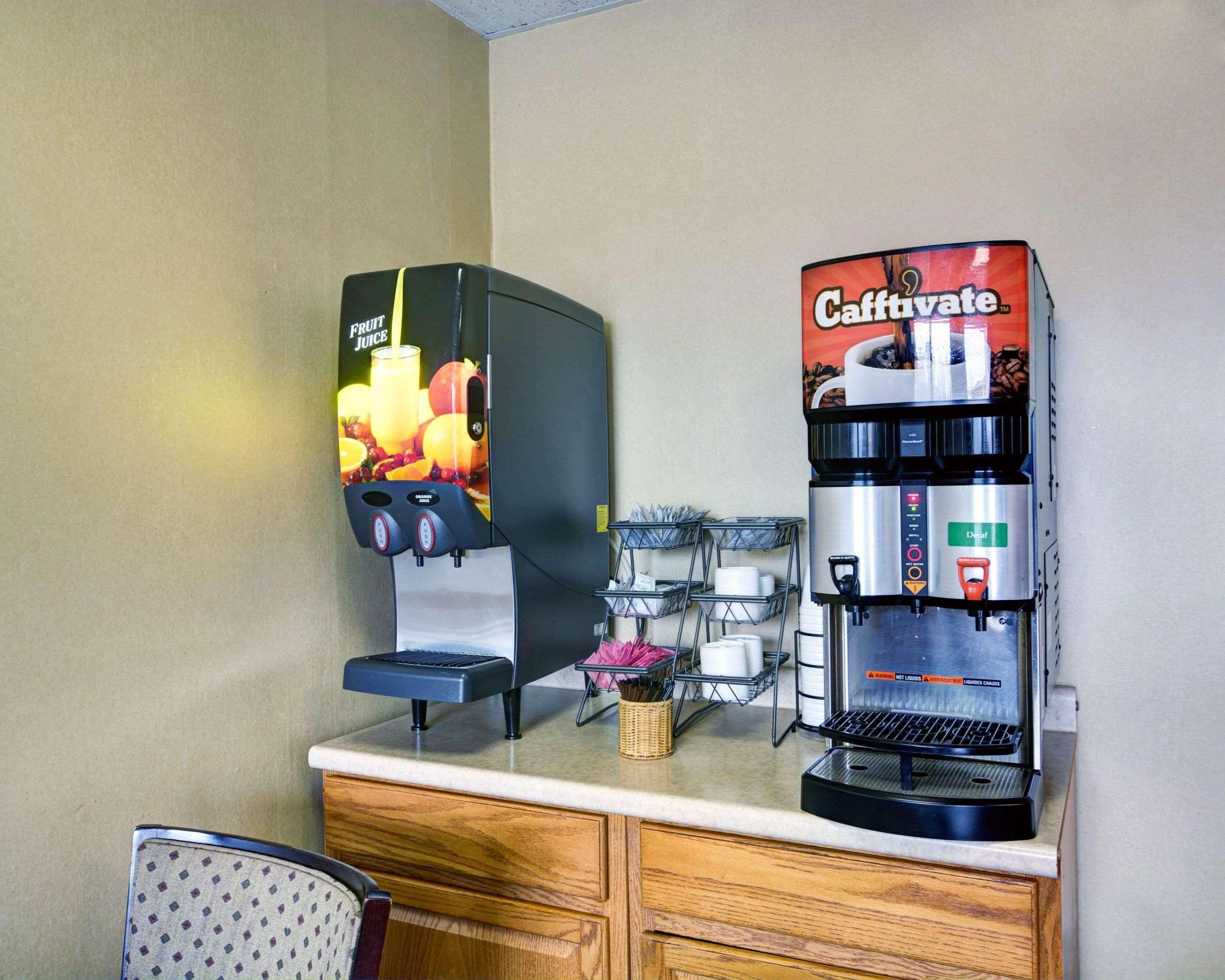 Econo Lodge Wytheville I-77 & I-81 Buitenkant foto