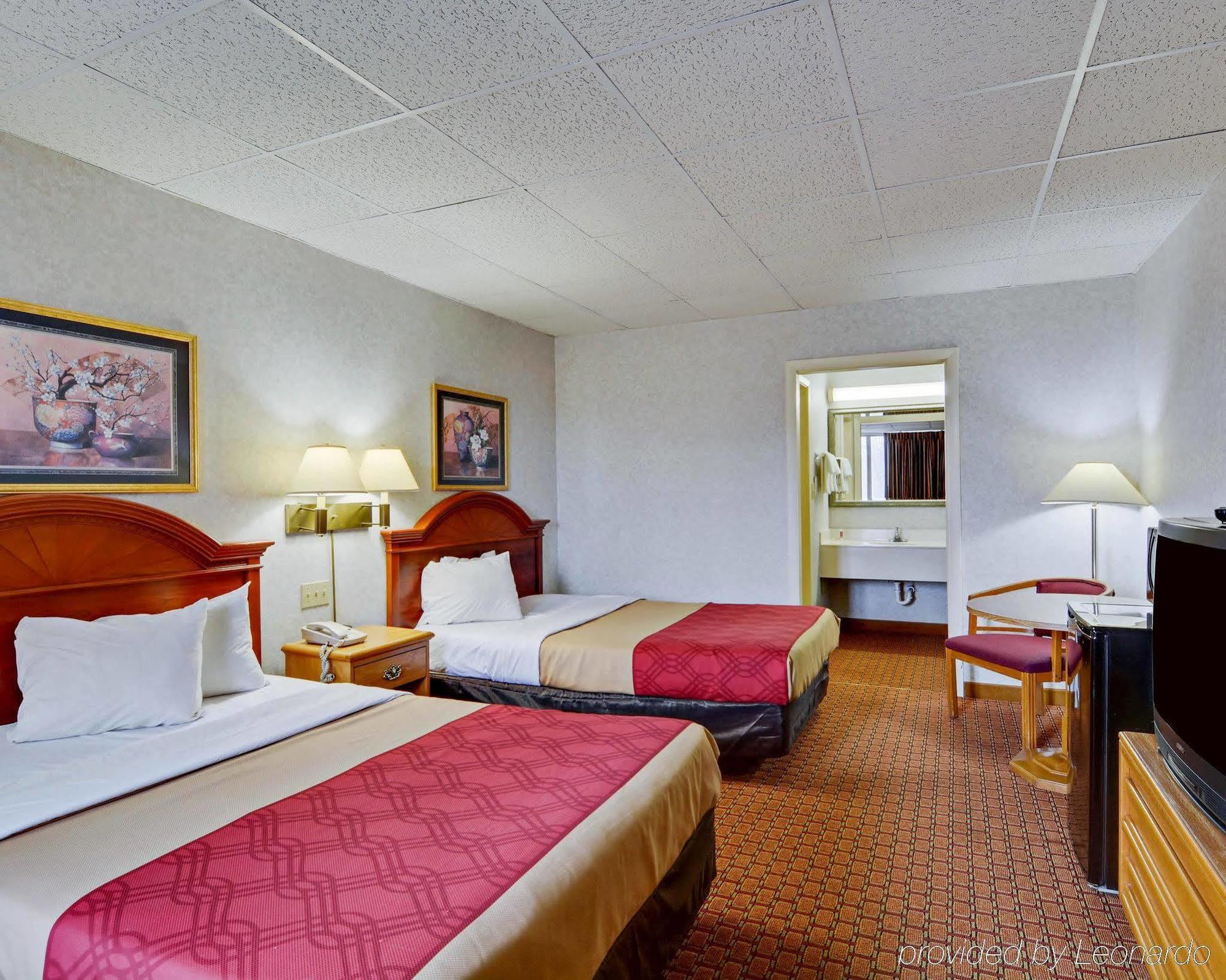 Econo Lodge Wytheville I-77 & I-81 Buitenkant foto