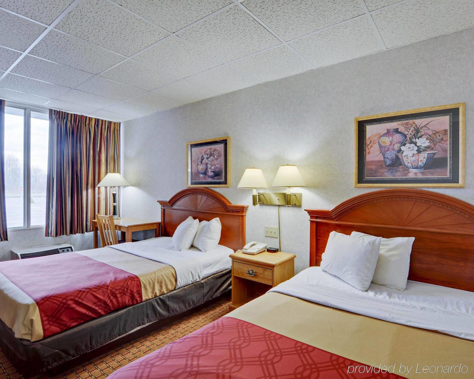 Econo Lodge Wytheville I-77 & I-81 Buitenkant foto